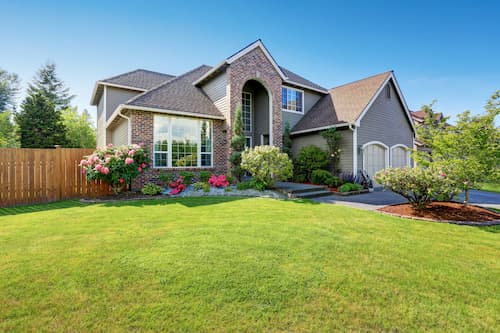 How much is homeowners insurance on a $400,000 house?